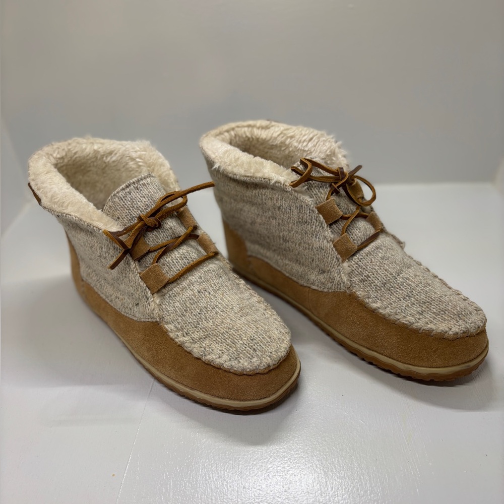 Minnetonka Torrey Slipper Booties tan and cream men’s size 10 - Picture 2 of 11